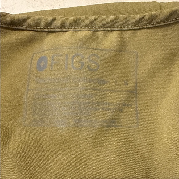 Figs Olive Green Scrub Set - Picture 4 of 4